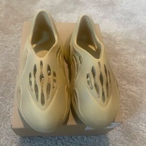 Yeezy foam runner